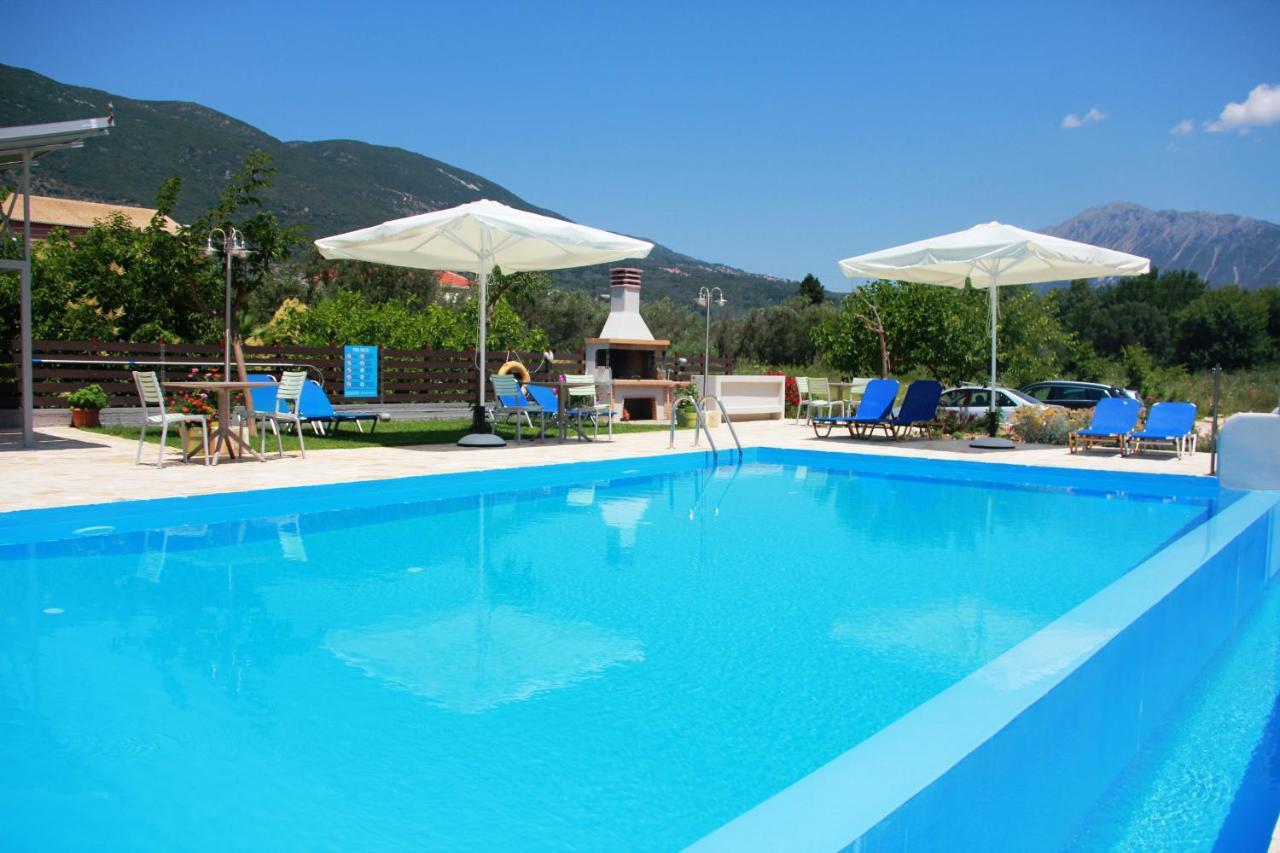 George Studios Vasiliki Exteriör bild