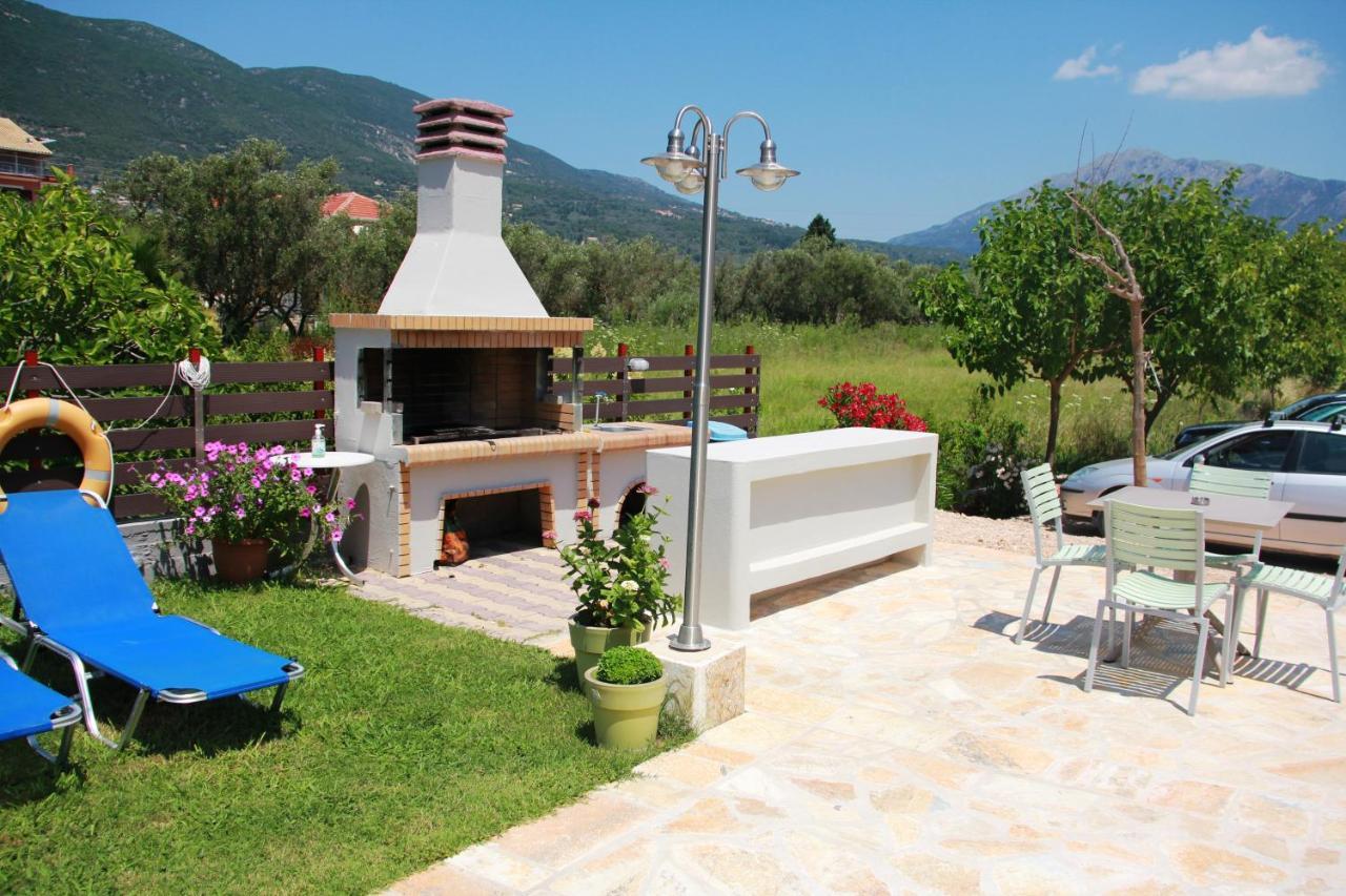 George Studios Vasiliki Exteriör bild