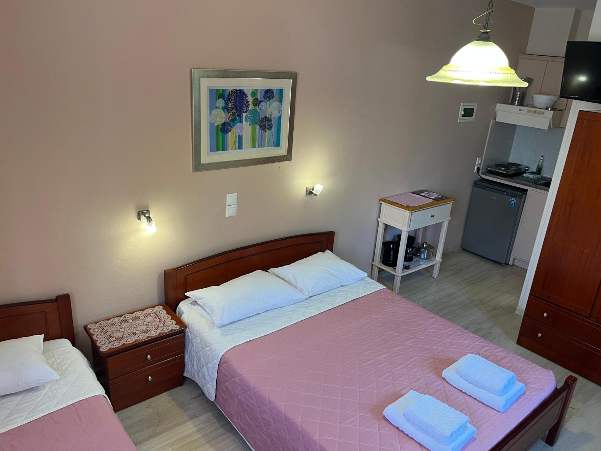 George Studios Vasiliki Rum bild