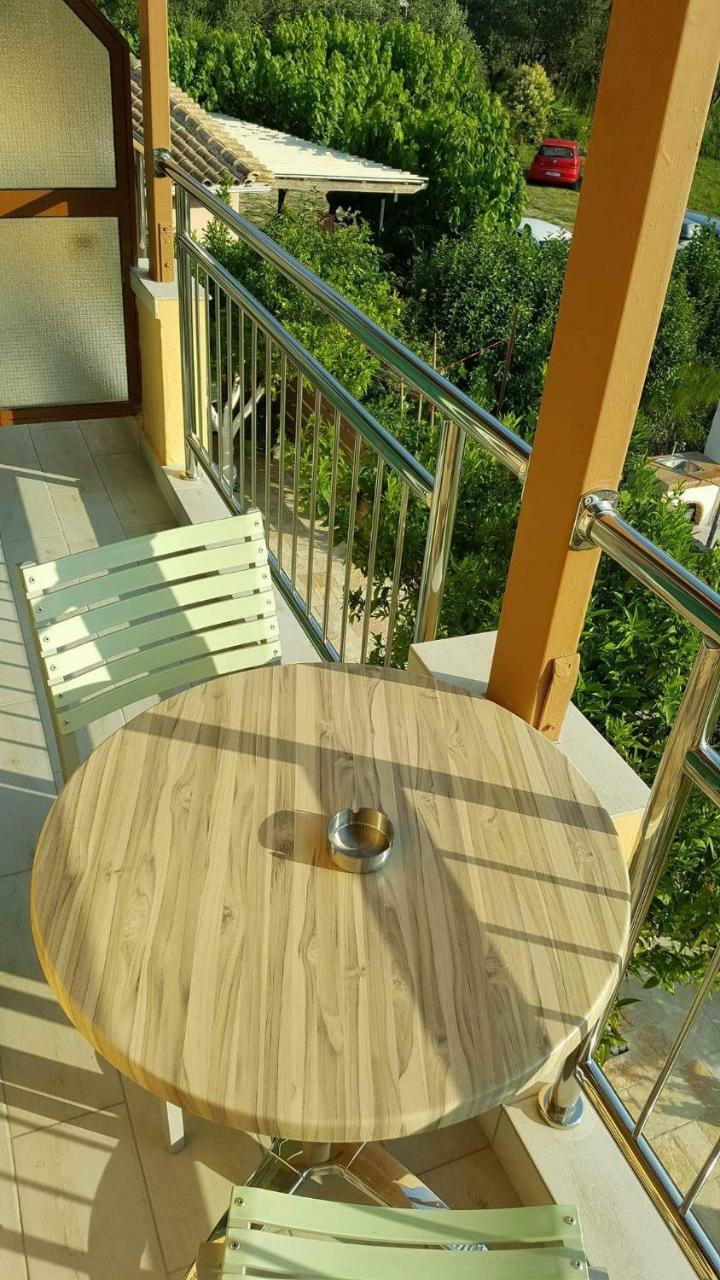 George Studios Vasiliki Exteriör bild